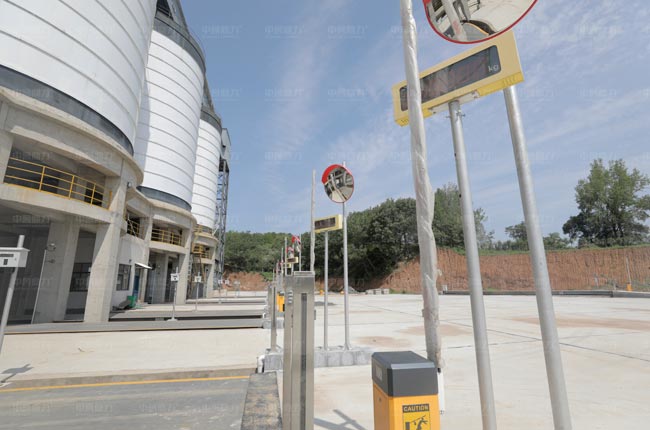 �����v�R��¡ʢ�V�Iɰʯ���ԄӷQ���b܇�Ŀ