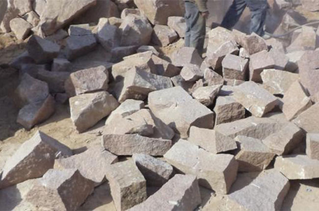 �����r����